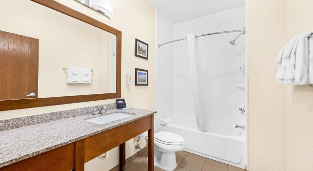 Четырёхместный люкс Comfort Inn & Suites Pueblo