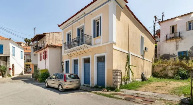 Коттедж Traditional house at Koroni near beach