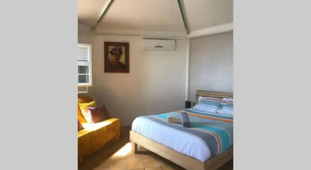 Le Morne Charlotte, Rezerwuj Dom wakacyjny Hotele w Saint-Pierre z parkingiem, Parking