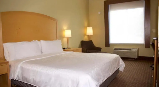 Двухместный номер Standard Holiday Inn Express Hotel & Suites Vacaville by IHG