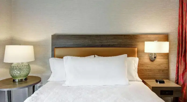 Номер Standard Home2 Suites By Hilton Montreal Dorval