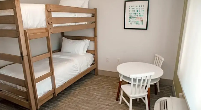 Четырёхместный люкс Holiday Inn Express Winona by IHG
