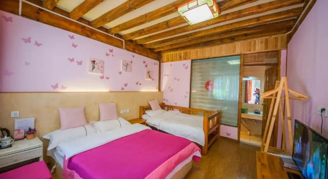 Семейный номер Standard Lijiang Rongyi Homestay
