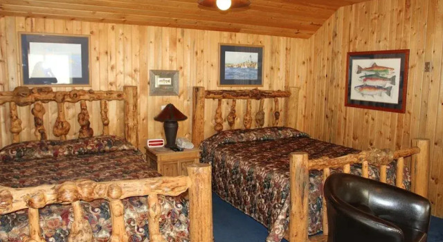 Lakeside Resort and Motel, Buchen Sie Motel Hotels in Montana mit Parkplatz, Parkplätze