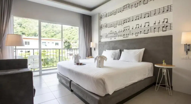 Двухместный номер Indy Deluxe The Melody Phuket Kata Beach