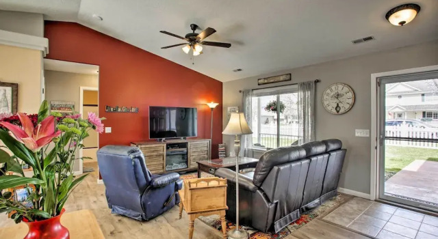 Cozy Getaway w/ Yard & Patio: 4 Mi to Hayden Lake!, จอง บ้านพักตากอากาศ เฮย์เดน ไอดาโฮ