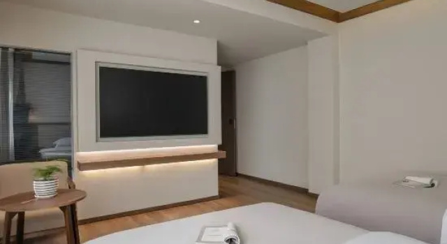 Семейный люкс с 2 комнатами с балконом Rongtai Villa - An Old Courtyard-style Resort Cottage for Vacation