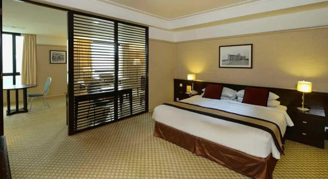 Люкс c 1 комнатой Pacific Regency Hotel Suites
