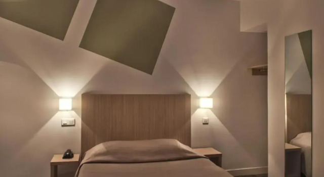 Трёхместный номер Standard Louisa Hotel Paris