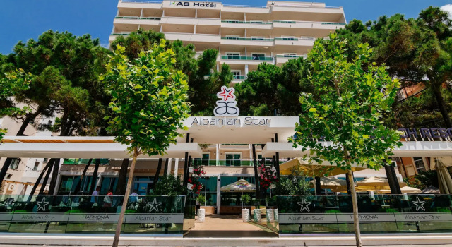 Albanian Star Hotel, Rezerwuj Hotel Hotele w Durres County z parkingiem, Parking