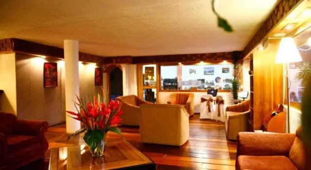 Hotel Zeus, Varaa Hotelli Riobamba Chimborazo Province