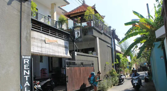Suwardika Homestay & Dormitory, Забронировать Хостел Отели Denpasar Municipality с завтраком, Завтраки