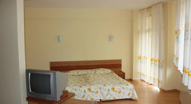 Полулюкс Family Hotel Gorski Kut