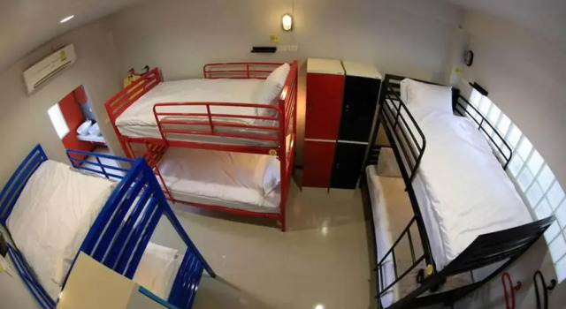 Кровать в общем номере S1hostel Bangkok