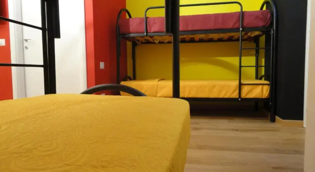 Bett im Wohnheim (Männerwohnheim) Pavia Ostello