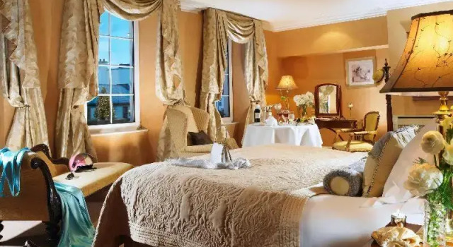Номер Standard Killarney Royal Townhouse