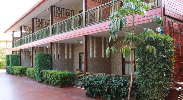 Woodfield Resort, Забронировать Курортный отель Отели Чиангмай с бассейном, рядом с Nong Hoy Market, Бассейн