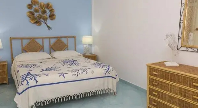 Casa di Nonno Gerlando, Забронировать Отель «постель и завтрак» Лампедуза Италия, рядом с Lampedusa Port