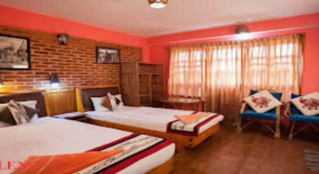 MeroStay 152 B 2N B Guest House, Забронировать Гостевой дом Отели Бхактапур с парковкой, Парковка