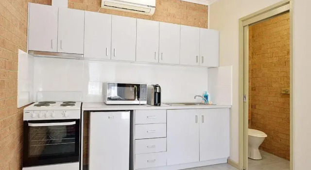 Трёхместный номер Standard Cranbourne Motor Inn