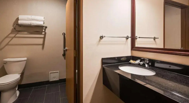 Номер Standard с балконом Best Western Plus City Center