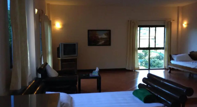 Полулюкс Pong Yang Farms and Resort