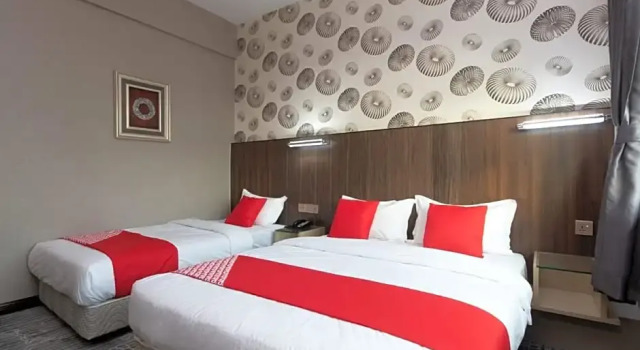 Номер Deluxe OYO 89375 Regent Hotel