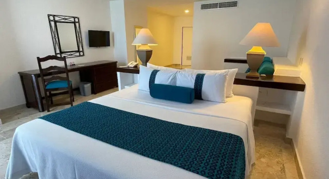 Двухместный люкс с частичным видом на море Ritz Acapulco Hotel All Inclusive