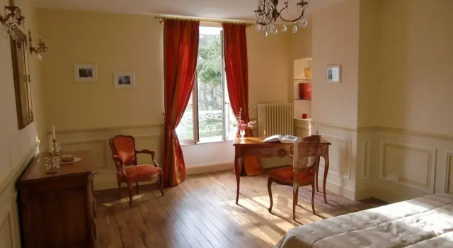 Château de Guignes, Buchen Sie Hotel Tavers Centre