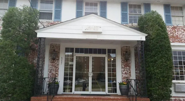The Virginia Lodge