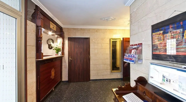Hotel Primus Frankfurt Sachsenhausen, Забронировать Отель Отели Франкфурт-на-Майне с парковкой, рядом с Halligalli Kinderwelt, Парковка