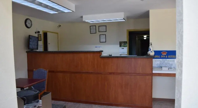Royal Inn & Suites, Boek Hotel Hotels in Georgia met parkeren, Parkeren
