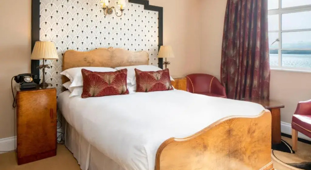 Номер Economy Burgh Island Hotel