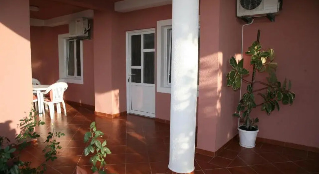 Апартаменты Omega Apartments