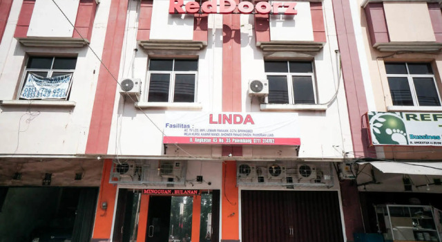 RedDoorz near Palembang Square Mall 2