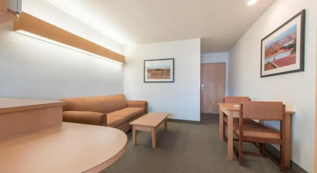 Двухместный люкс Microtel Inn & Suites by Wyndham Altus