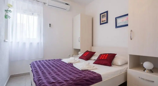 Holiday House Little Desire