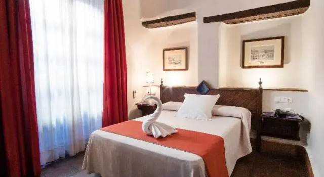 Одноместный номер Standard с балконом Casa Palacio Pilar del Toro