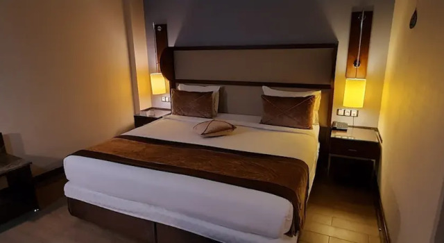Balkonlu Konfor tek kişilik oda Hotel Azdif