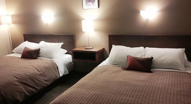 The Canterbury Inn of Downtown Invermere