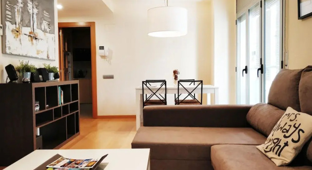 Апартаменты Mazi Apartments Downtown