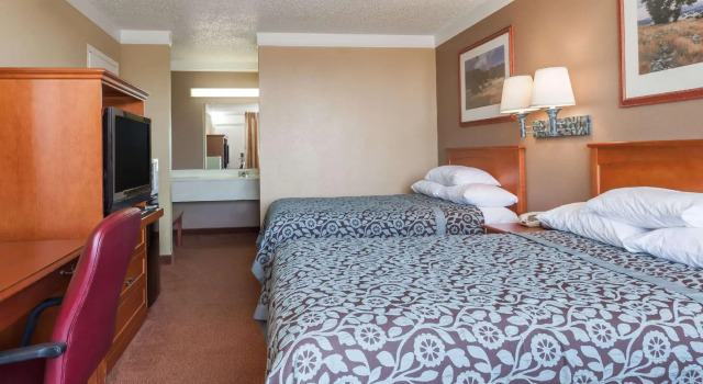 Четырёхместный номер Standard Days Inn by Wyndham Hillsboro TX