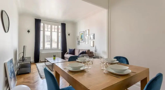 Hamac Suites - Suite Crillon, Prenota Appartamento Hotel a Rodano con parcheggio, Parcheggio