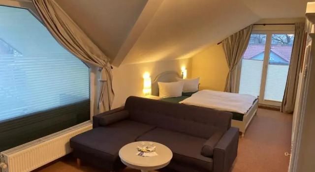 Hus Sünnenkringel, Забронировать Отель Отели Цингст 3 звезды, рядом с Zingst Pier, 3*