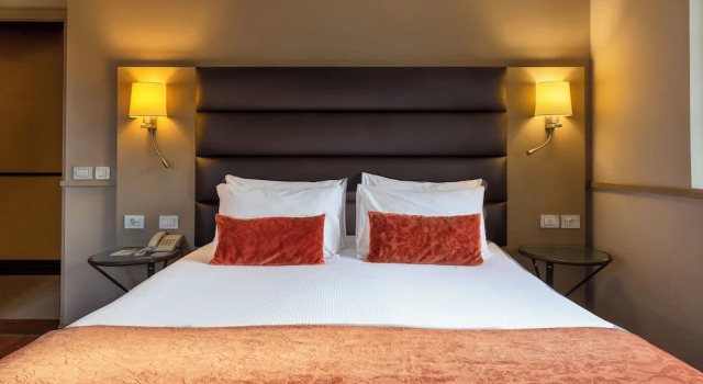 Трёхместный номер Dreamer's Hospes Palacio de San Esteban, a Member of Design Hotels