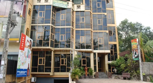Hotel Nithila Inn, Забронировать Отель Отели Западной провинции с парковкой, Парковка