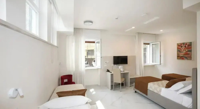 Трёхместный номер Comfort Vomero High Hotel