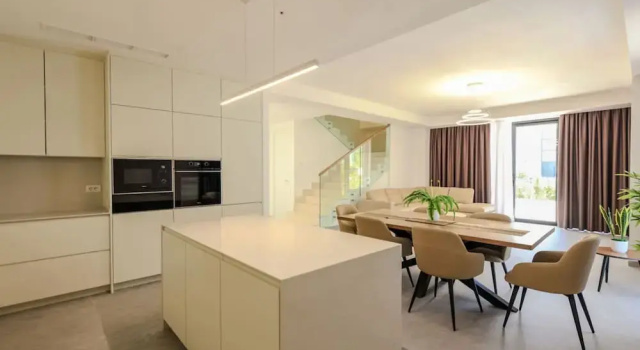 Sanpietro Premium Deluxe Plus Villa