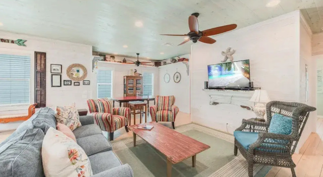 Caney Creek Beach Club - Pet Friendly! Golf Cart Included!