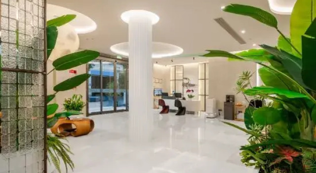 Hornbill  Valley  Holiday  Hotel, Rezerwuj Hotel Hotele w Dehong z parkingiem, Parking